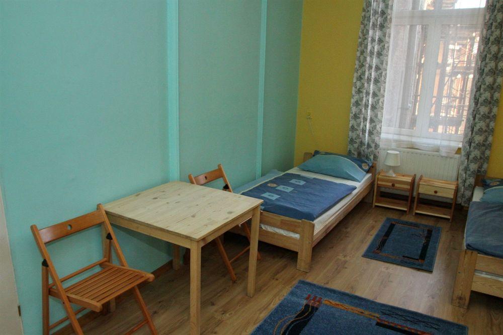 Old Town Luxe Retreat - King Bed - Steps To Main Square Διαμέρισμα Krasków Εξωτερικό φωτογραφία