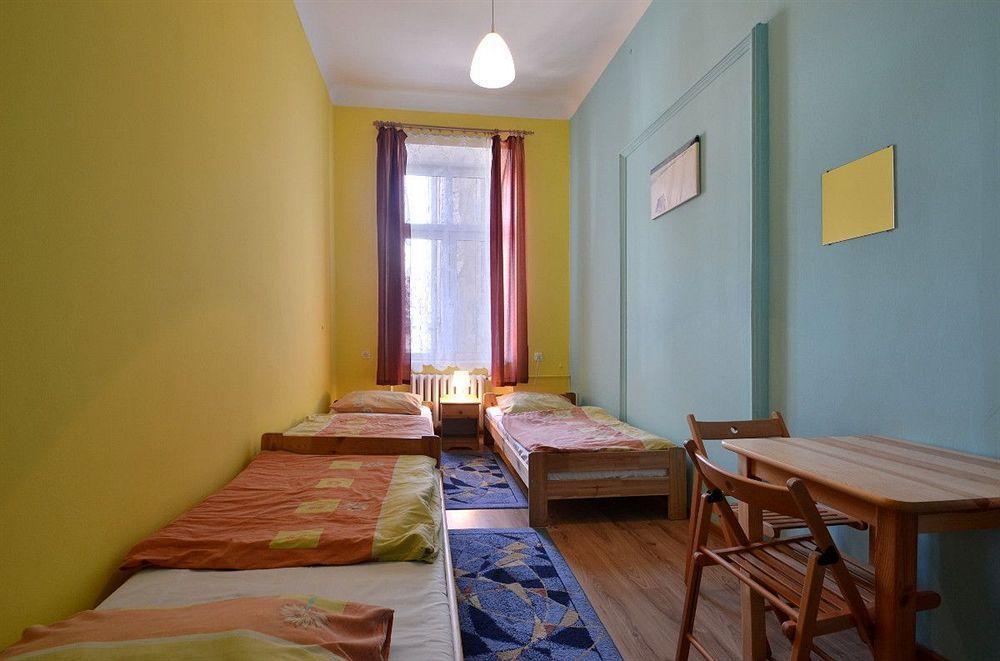 Old Town Luxe Retreat - King Bed - Steps To Main Square Διαμέρισμα Krasków Εξωτερικό φωτογραφία