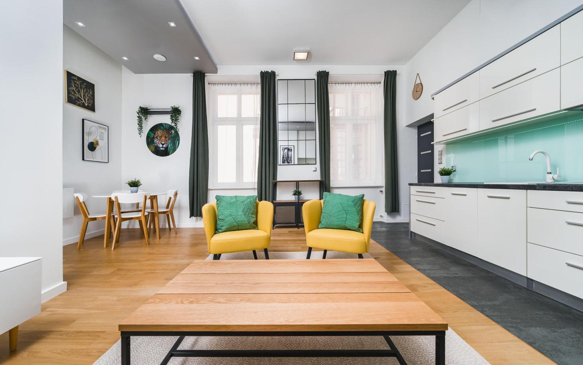 Old Town Luxe Retreat - King Bed - Steps To Main Square Διαμέρισμα Krasków Εξωτερικό φωτογραφία