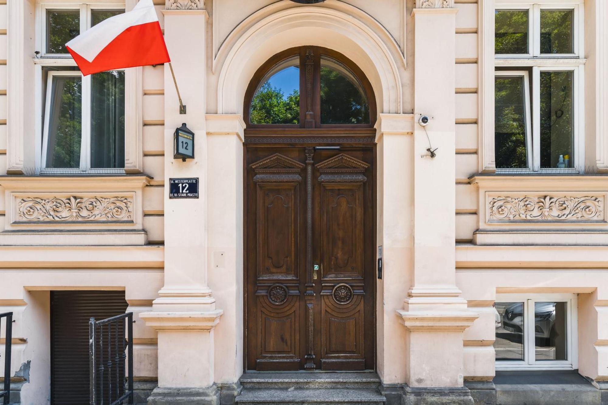 Old Town Luxe Retreat - King Bed - Steps To Main Square Διαμέρισμα Krasków Εξωτερικό φωτογραφία