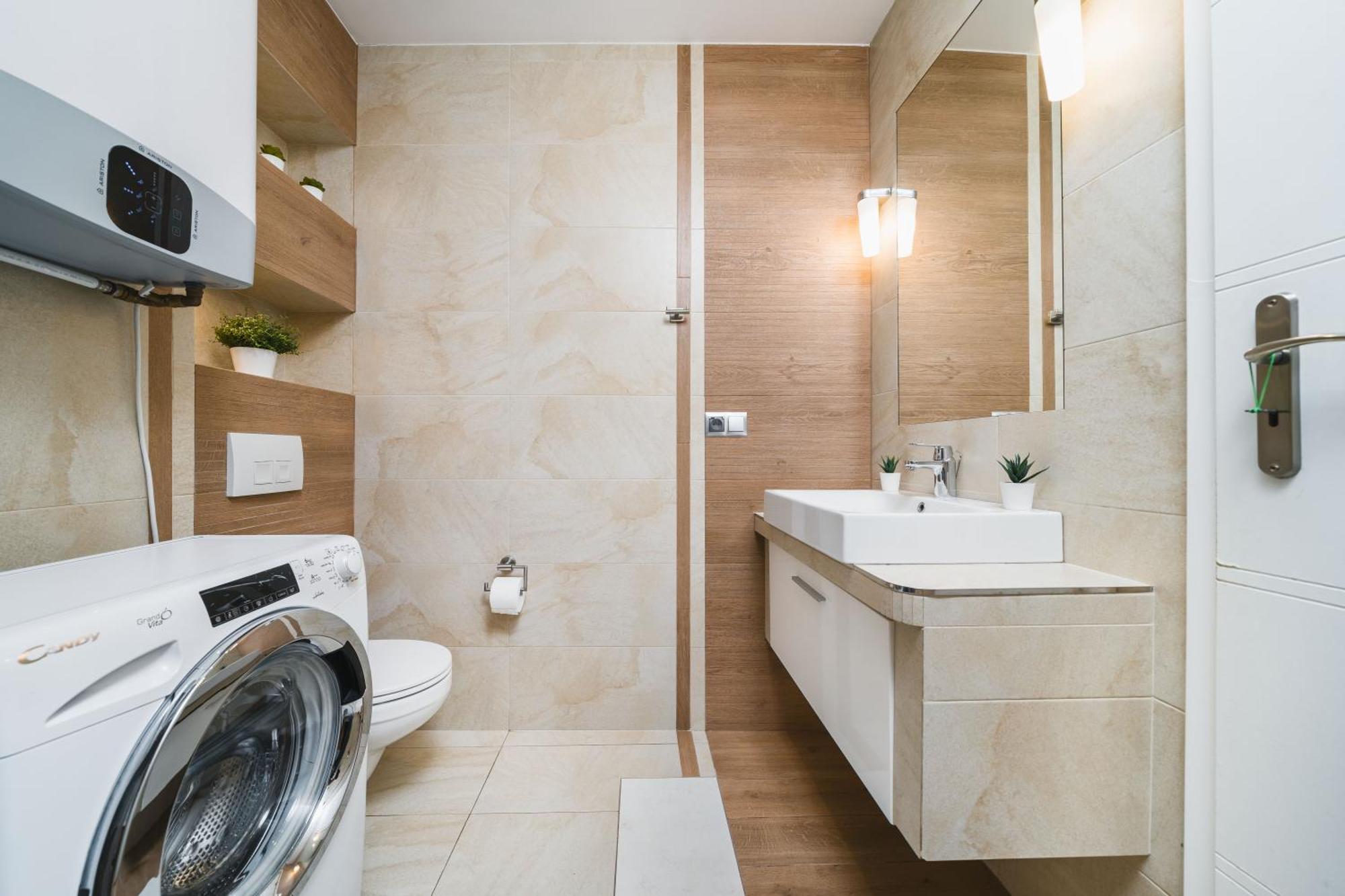 Old Town Luxe Retreat - King Bed - Steps To Main Square Διαμέρισμα Krasków Εξωτερικό φωτογραφία