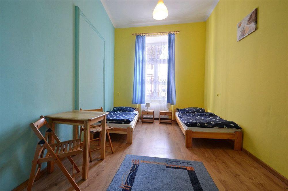 Old Town Luxe Retreat - King Bed - Steps To Main Square Διαμέρισμα Krasków Εξωτερικό φωτογραφία