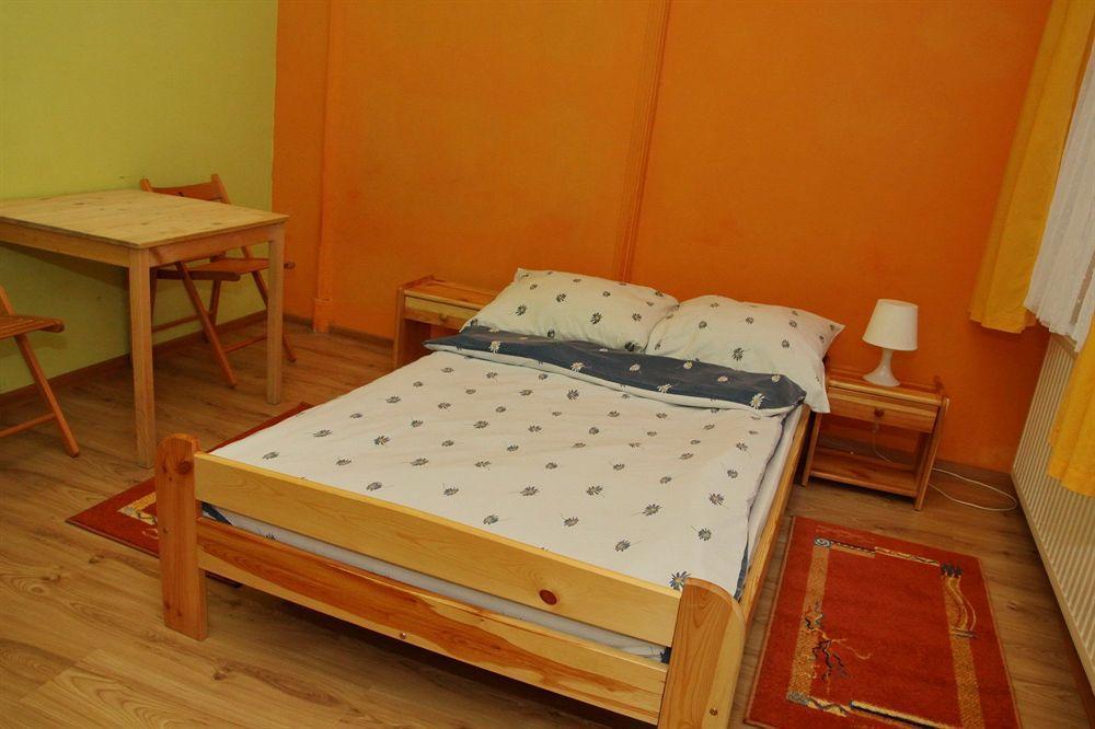 Old Town Luxe Retreat - King Bed - Steps To Main Square Διαμέρισμα Krasków Εξωτερικό φωτογραφία