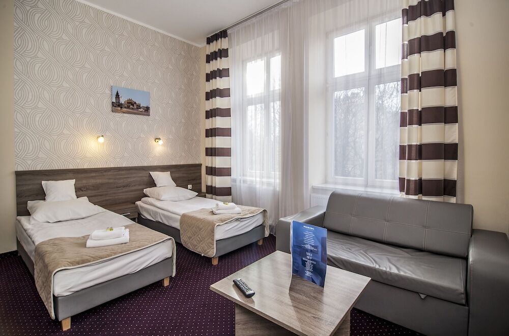 Old Town Luxe Retreat - King Bed - Steps To Main Square Διαμέρισμα Krasków Εξωτερικό φωτογραφία